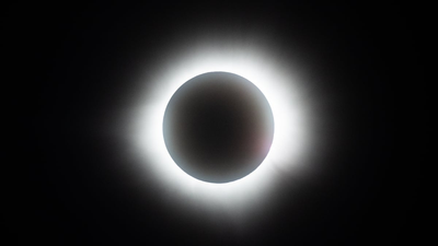 Live: Jaw-dropping Images Of The 2024 Solar Eclipse | Plugilo